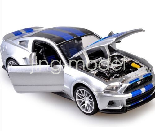 Maisto 1:24 scale 2014 Ford Mustang GT Street Racer Diecast Car Toys Collection - Picture 4 of 5