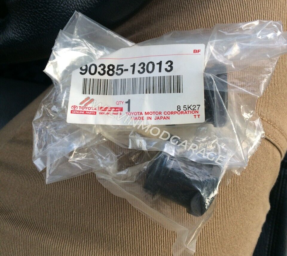 Genuine Rear Stabilizer Bar Bush 07-16 Toyota Land Cruiser 90385