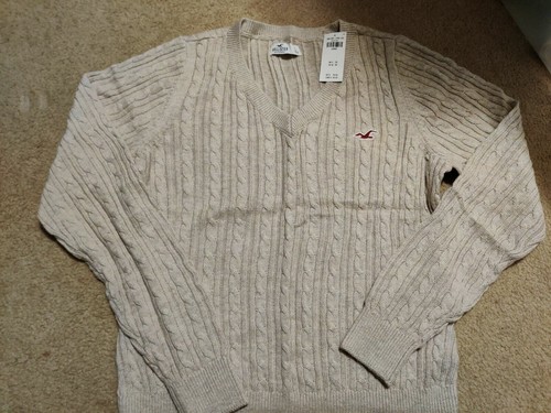 NWT Hollister Logo Slim Cable V Neck 