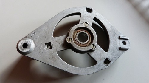 Lichtmaschinen-Lagerschild vorne mit Lager  VW Audi Porsche