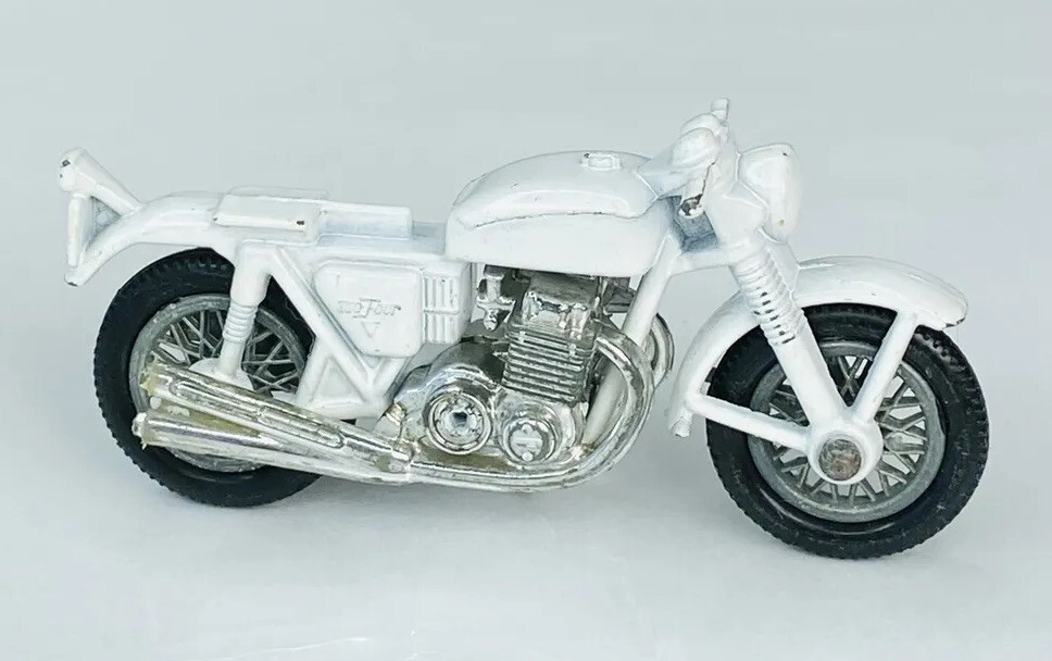 Lesney Matchbox Honda 750 Police No.33 1977 White Made in Lesney Matchbox Honda 750 Police No.33 1977 White Made in