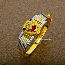 Hallmarked 22kt yellow gold lion bangle bracelet for men's gifting from india