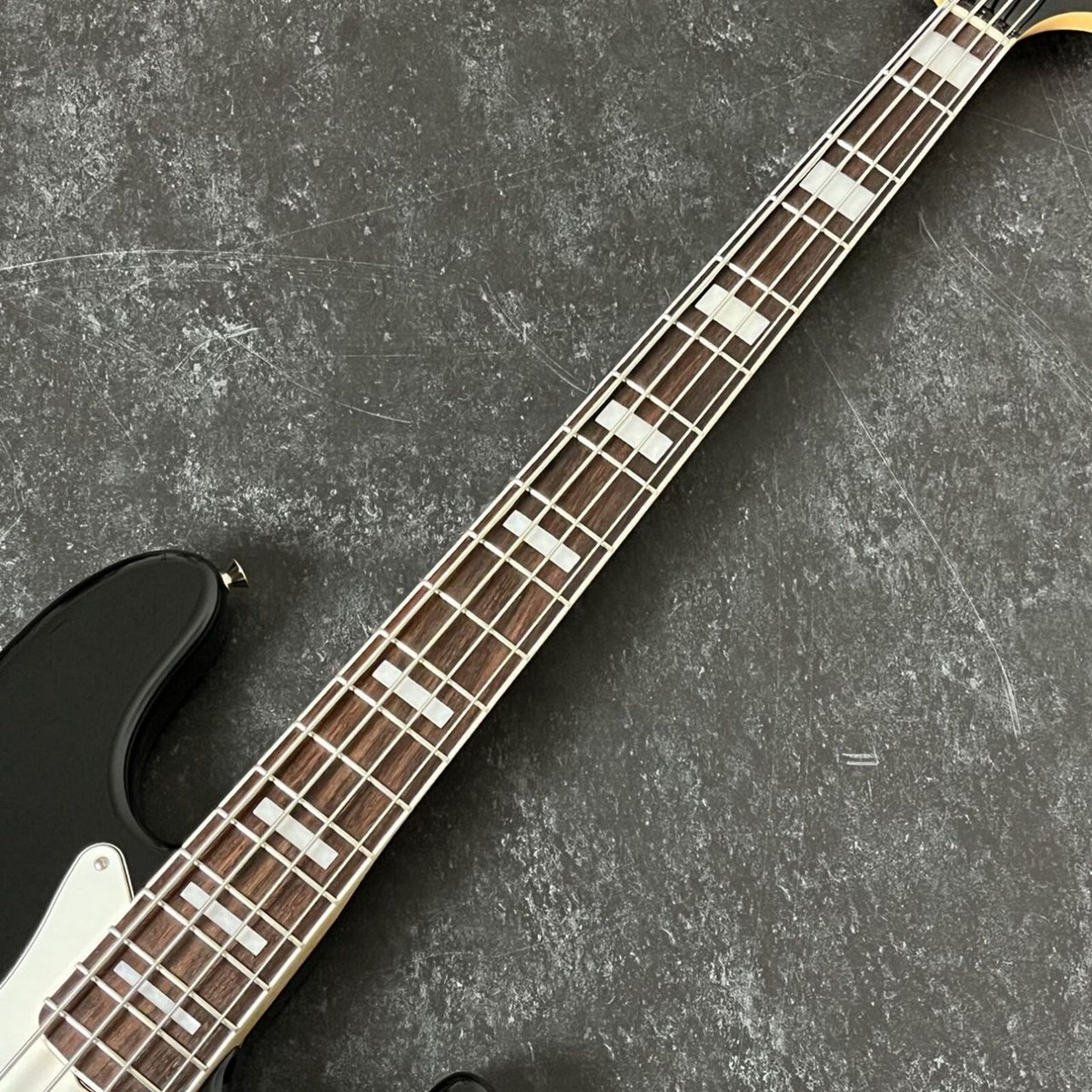 Fender Made in Japan Traditional Late 60s Jazz Bass Black 2025