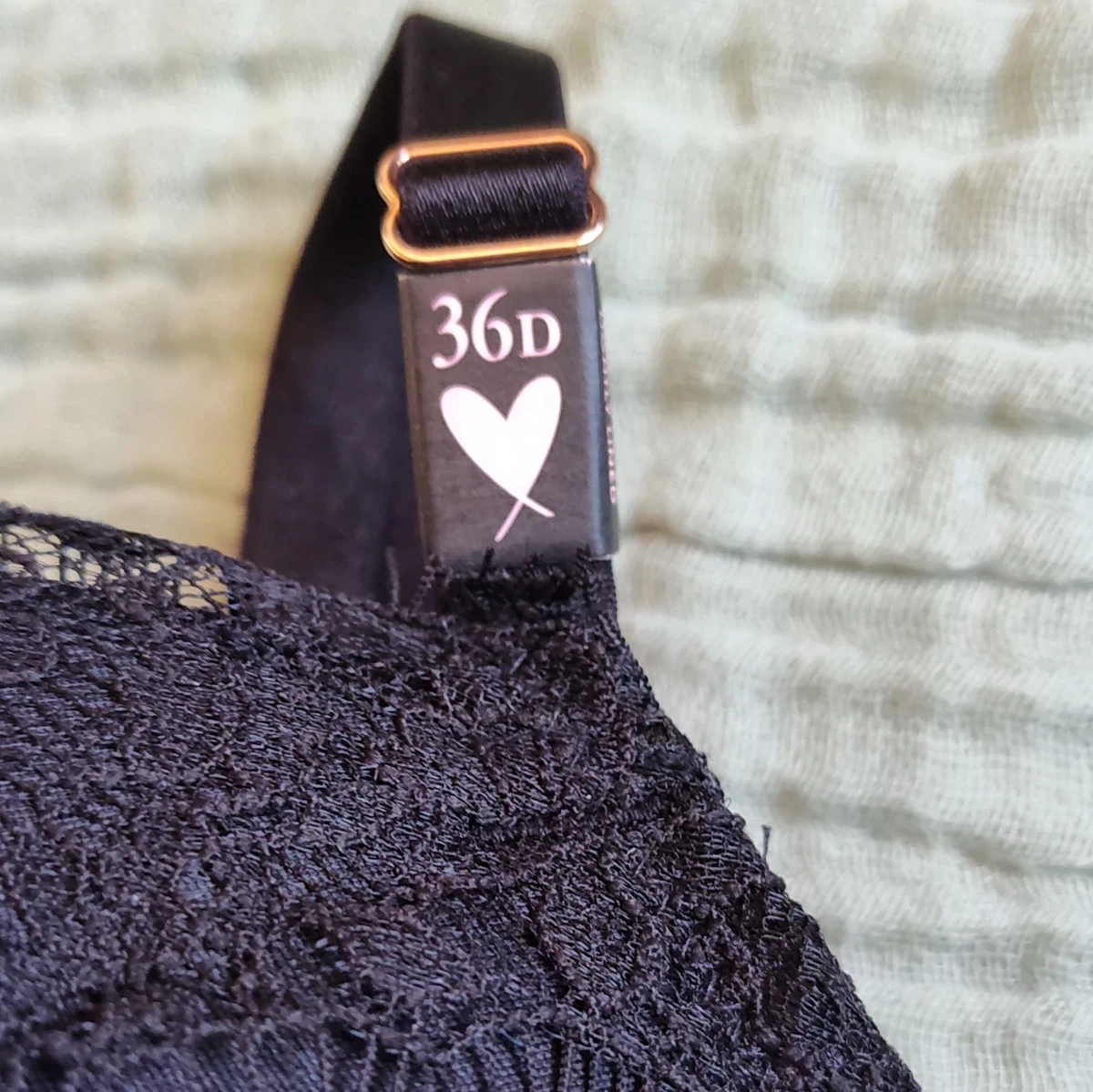 Victoria's Secret Dream Angels Underwired Lined Demi Lace Bra Black Floral 36D