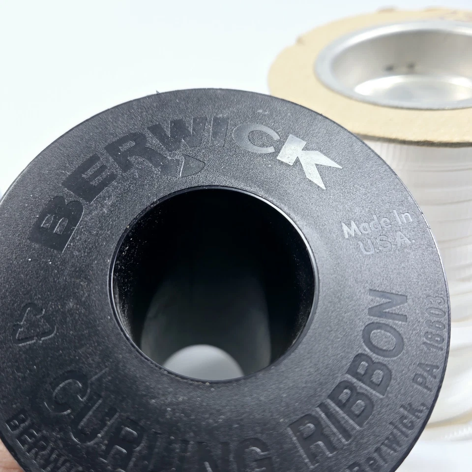 Lote de carrete de metal vintage de cinta para rizar grandes almacenes Berwick azul blanco Foto 3 de 4