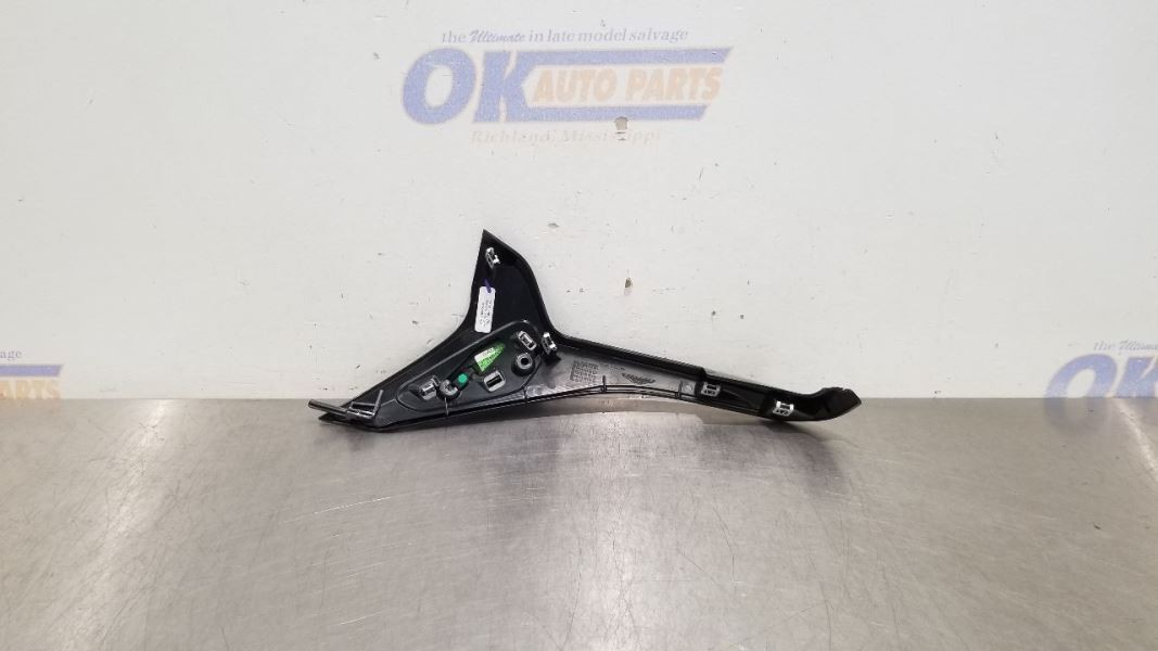 19 ASTON MARTIN VANTAGE CENTER CONSOLE TRIM BEZEL WITH KNEE PAD RIGHT PASSENGER