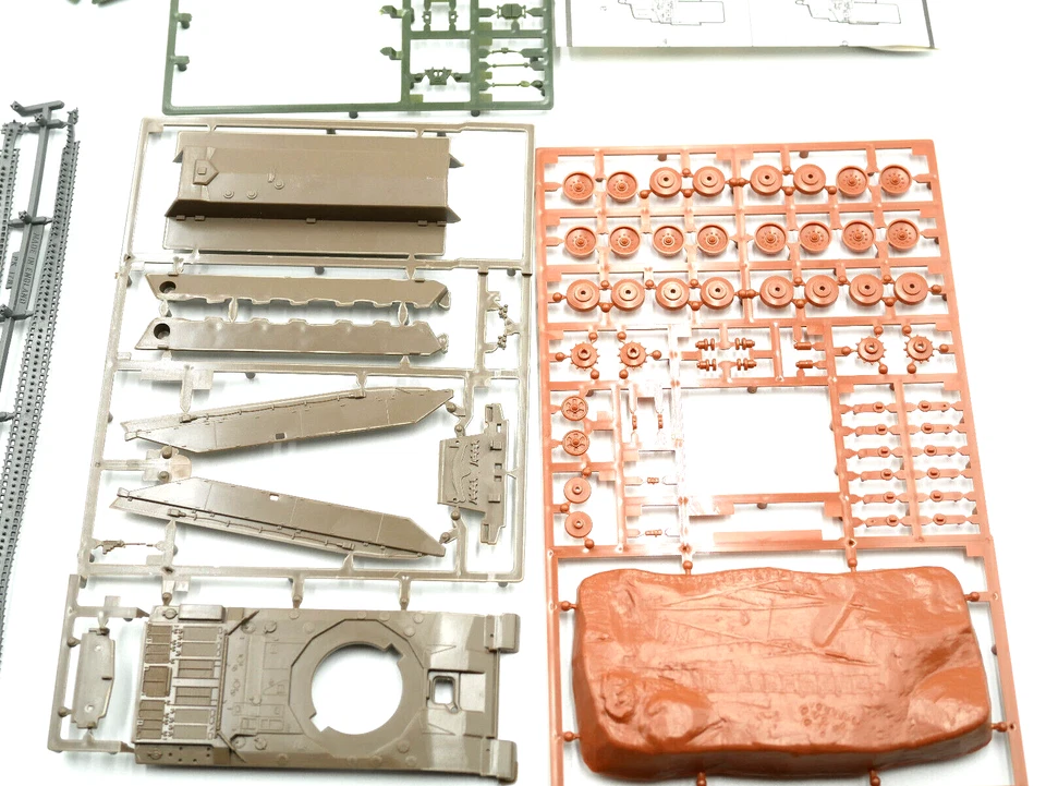 Matchbox 1:76 Challenger Model Kit model kit Panzer Tank GOOD CONDITION - Immagine 4 di 4