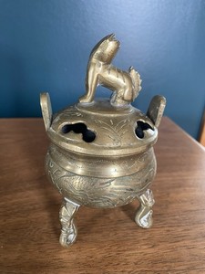 Chinese Brass incense burner - 3 legs -  w/ Foo Dog on the lid Vintage