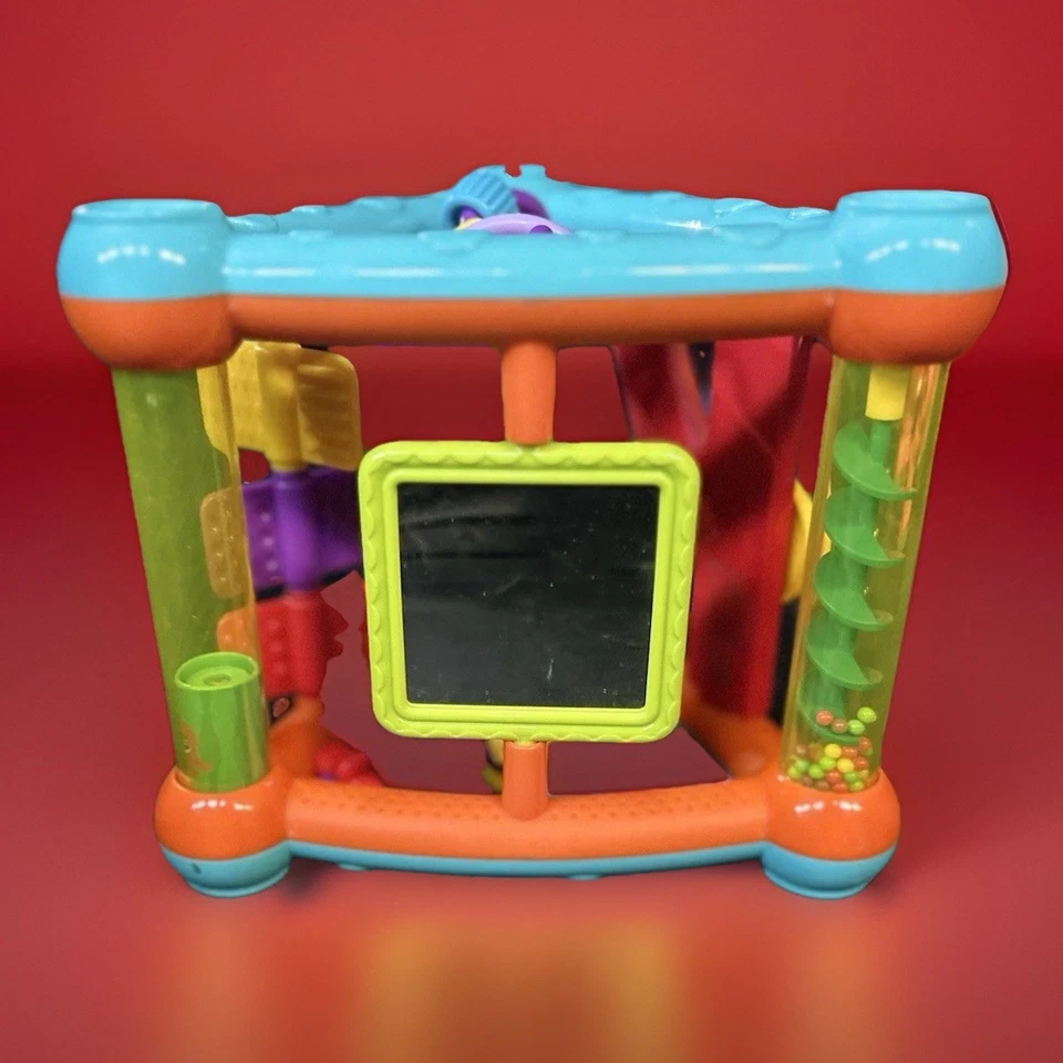 Cubo de actividad triangular Little Tikes juguete sensorial habilidades motoras probado en muy buena condición Foto 2 de 4