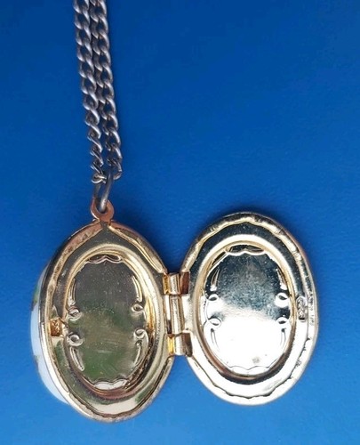 Collana ciondolo metallo tono oro medaglione vintage corteggiamento coppia gioielli 44 cm - Foto 3 di 21