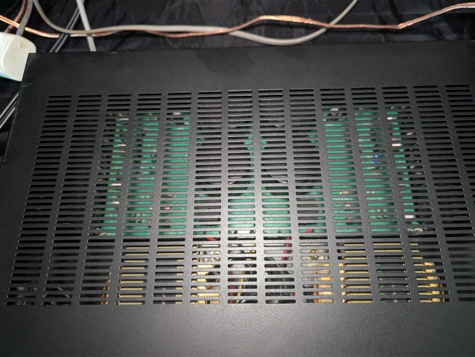 Set of Rotel RB-960BX Power Amp and Rotel RTC-950AX Pre Amp and Tuner combo - Image 4 of 4