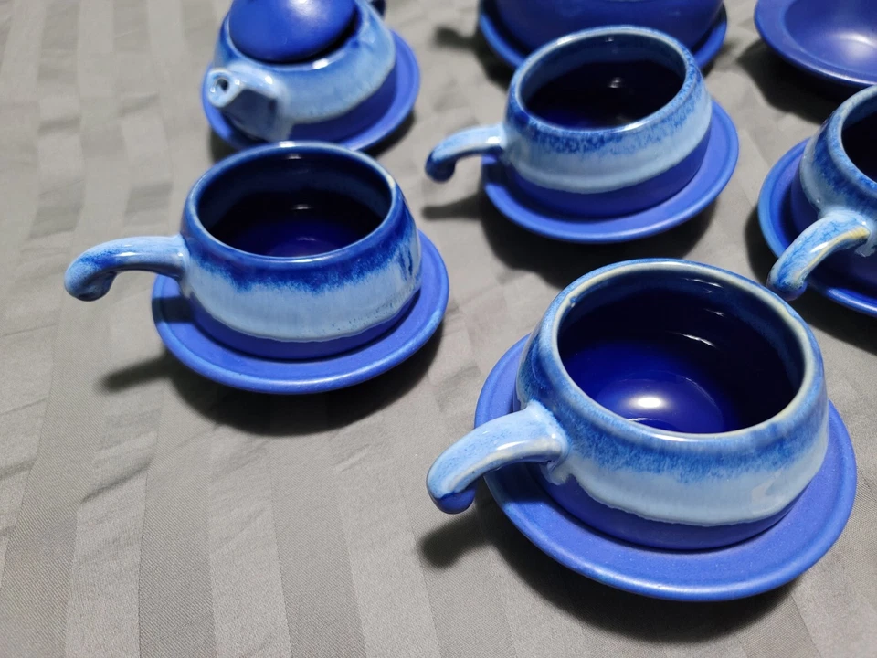 Hermoso juego de té de porcelana, tetera, olla de leche, 6 tazas de té y platillos, azul excelente C Foto 2 de 4
