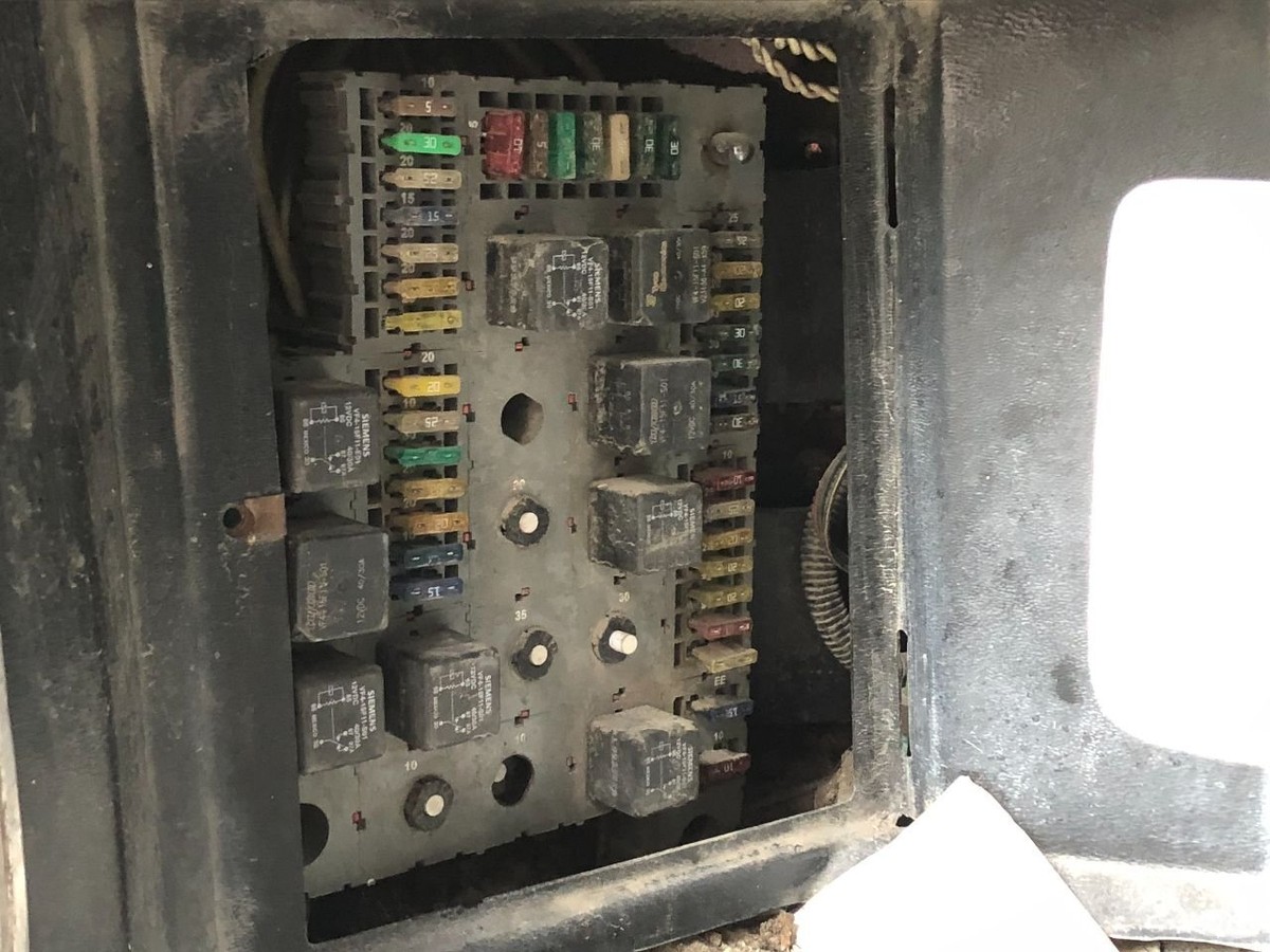 Peterbilt 379 Fuse Box - Used | eBay