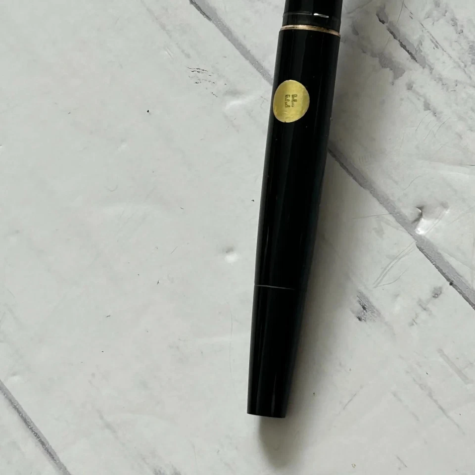 Caneta-tinteiro Montblanc 320 nova na caixa 585 gravada (K14) década de 1970 preta extra fina Japão - Imagem 4 de 4