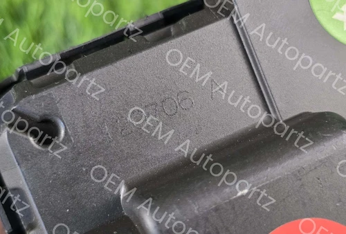 Lexus ES350 2013 Transmission computer Module 89530-33290 Oem Used - Picture 6 of 16