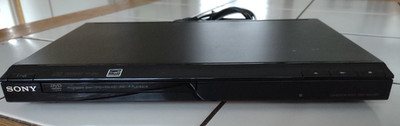 SONY SLIM CD/DVD PLAYER MODEL# DVP SR200P BLACK ENERGY STAR EMBLEM