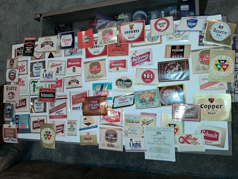 REMOVED DOMESTIC & IMPORT BEER LABELS W/LT WEAR LOT OF 73 SOME DUPLICATES