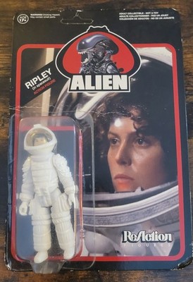 Alien Spacesuit Ripley ReAction 3.75 Inch Action Figure ''Unpunched'' + free gift!