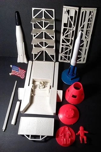 Marx 1960s Cape Kennedy Carry All Parts Lot