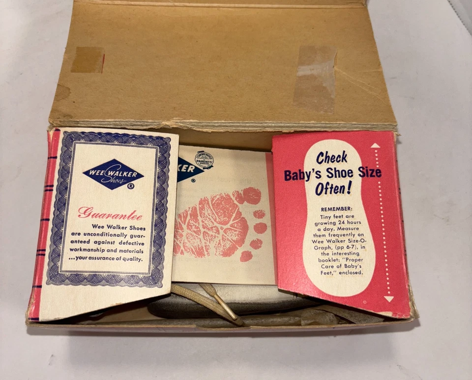 Wee Walker 婴儿鞋 - 白色高跟鞋,尺寸 2 — 第 3/4 张图片