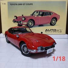 Toyota 2000 GT Coupe Red 1/18 Autoart Minicar