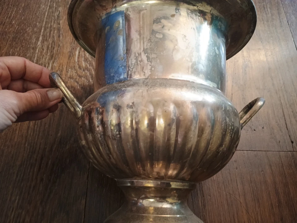 Vtg International Co Silver-plated Large 10" Urn Trophy Style Icebucket Planter - Image 4 of 4