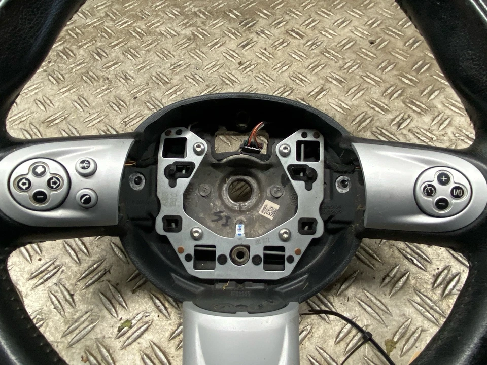 89263 Lenkrad mit Airbag MINI Mini (R56) 6782596 - Bild 2 von 4