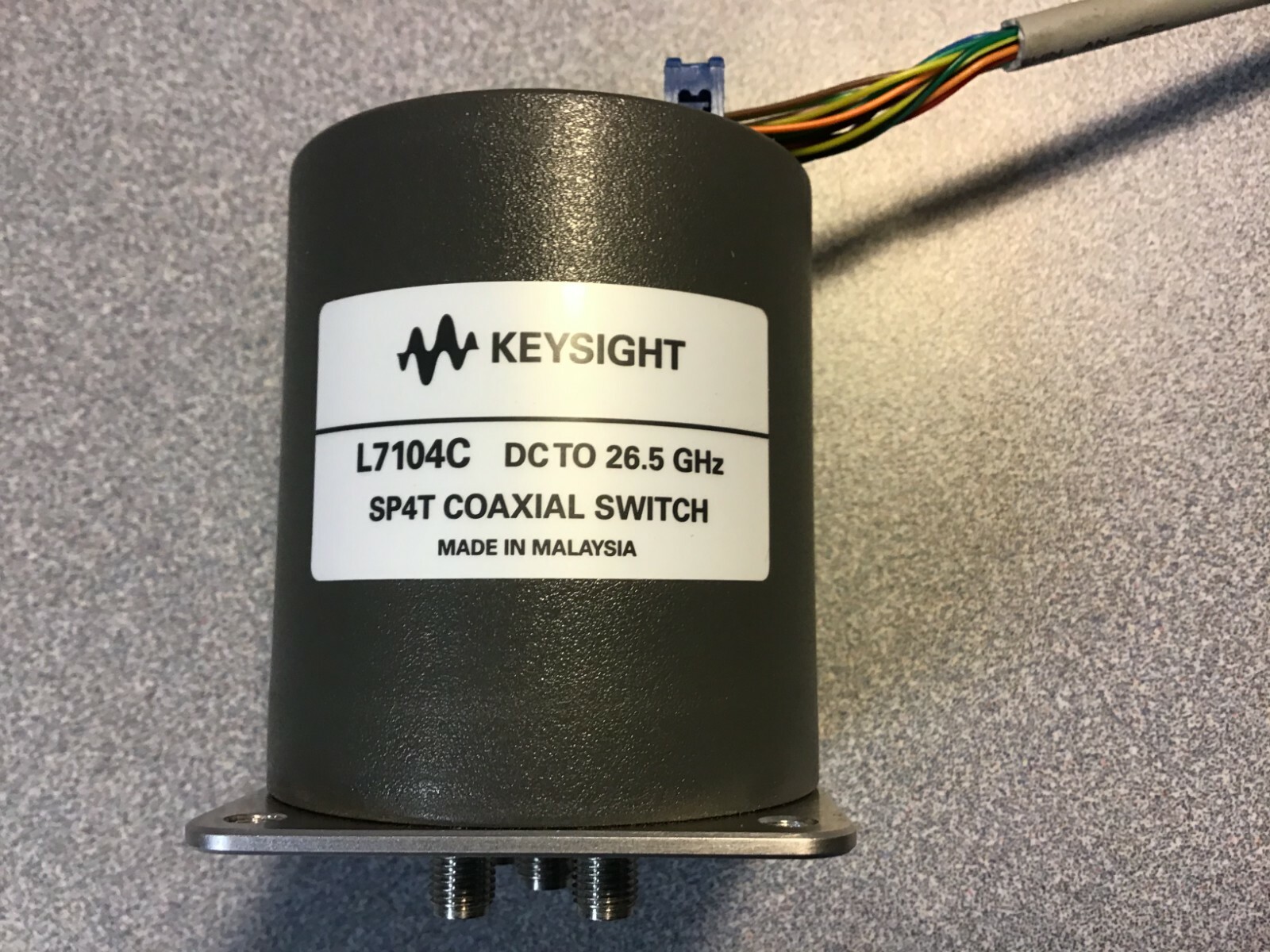 Commutateur RF Agilent/Keysight 87104D DC-40GHz – Occasion En état De Marche – Avec Câble