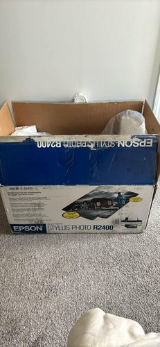 Epson Stylus Photo R2400 Photo Printer With Ink - Picture 4 of 7