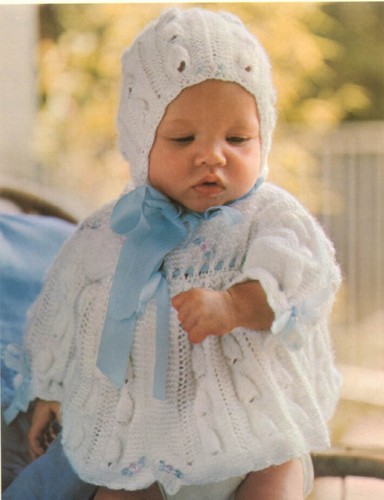 Strickanleitung Kopie 2001.   Baby Strickjacke Stiefel & Mütze.  0-3 Monate  3ply