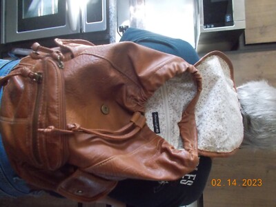 amerileather vintage hunter leather messenger bag backpack AmeriLeather Leather Backpack main image 1