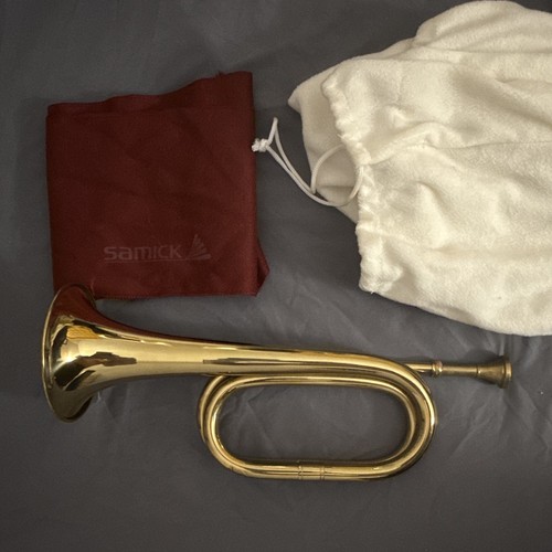 Samick Bb Standard Bugle Brass Gold Lacquered w/ Mouthpiece & Bag