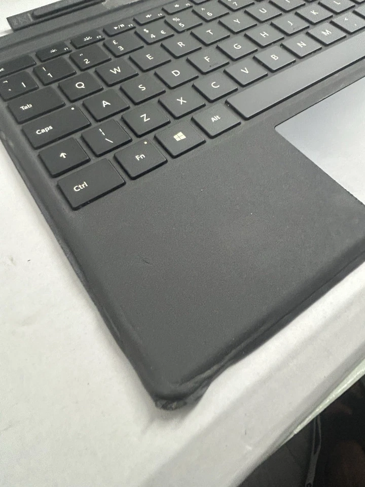 Microsoft  Surface Pro 4 5 6 7 7+ 7Plus Type Cover 1725  Backlit Keyboard (B51 - Image 2 of 4