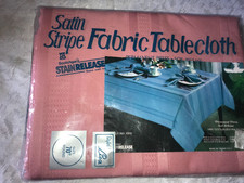 NOS SATIN STRIPE Scotchgard MAUVE Texturized 100 Polyester TABLECLOTH 70 Round