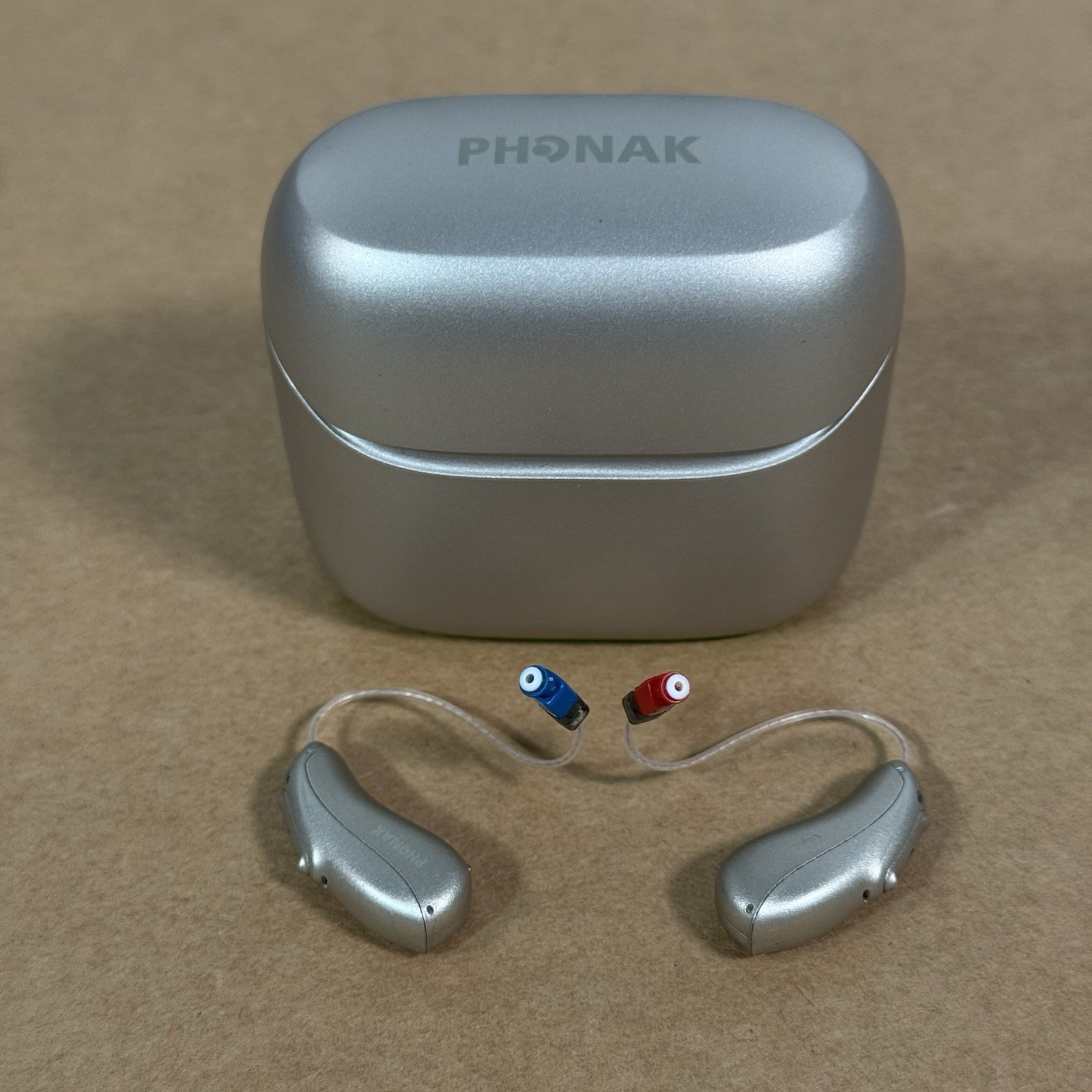 PHONAK Audeo L70-R Lumity Rechargeable RIC Bluetooth Hearing Aids w/Charger