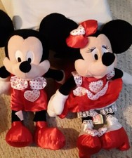 Disney Store Mickey And Minnie Mouse Valentines 18 inch Plush