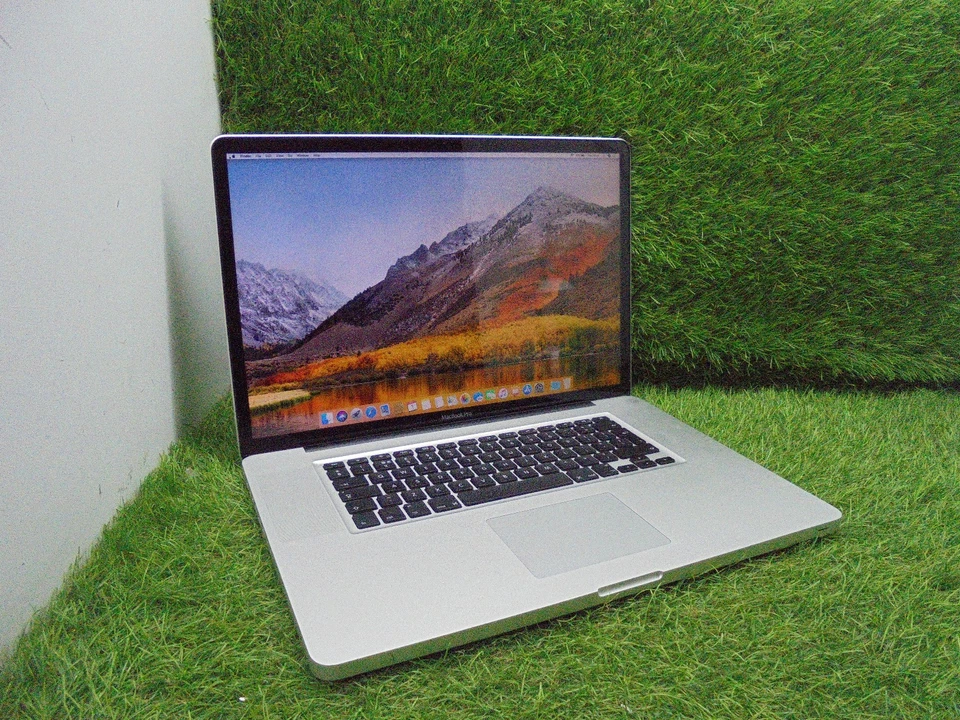 Apple MacBook Pro 17" Late 2011 A1297 Intel Core i7 HIGH SIERRA 500GB SSD 4GB L6 - Image 2 of 4