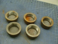 LOT OF 5 JP WARD BLACK MALLEABLE IRON PIPE CAPS 2-1/2" FNPT