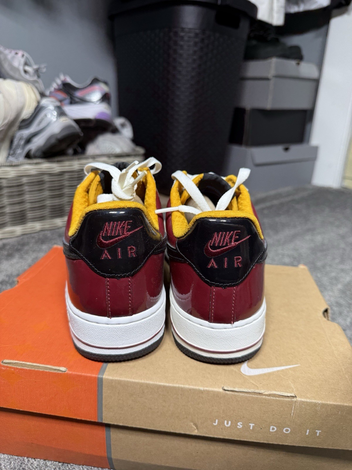 Size 9- Rare 2009 Nike Air Force 1 Premium World Cup “Portugal” image 4
