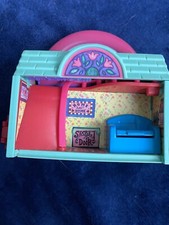 Vintage Pound Puppies Mini Carry Along House Home Playset Only No Puppies Read