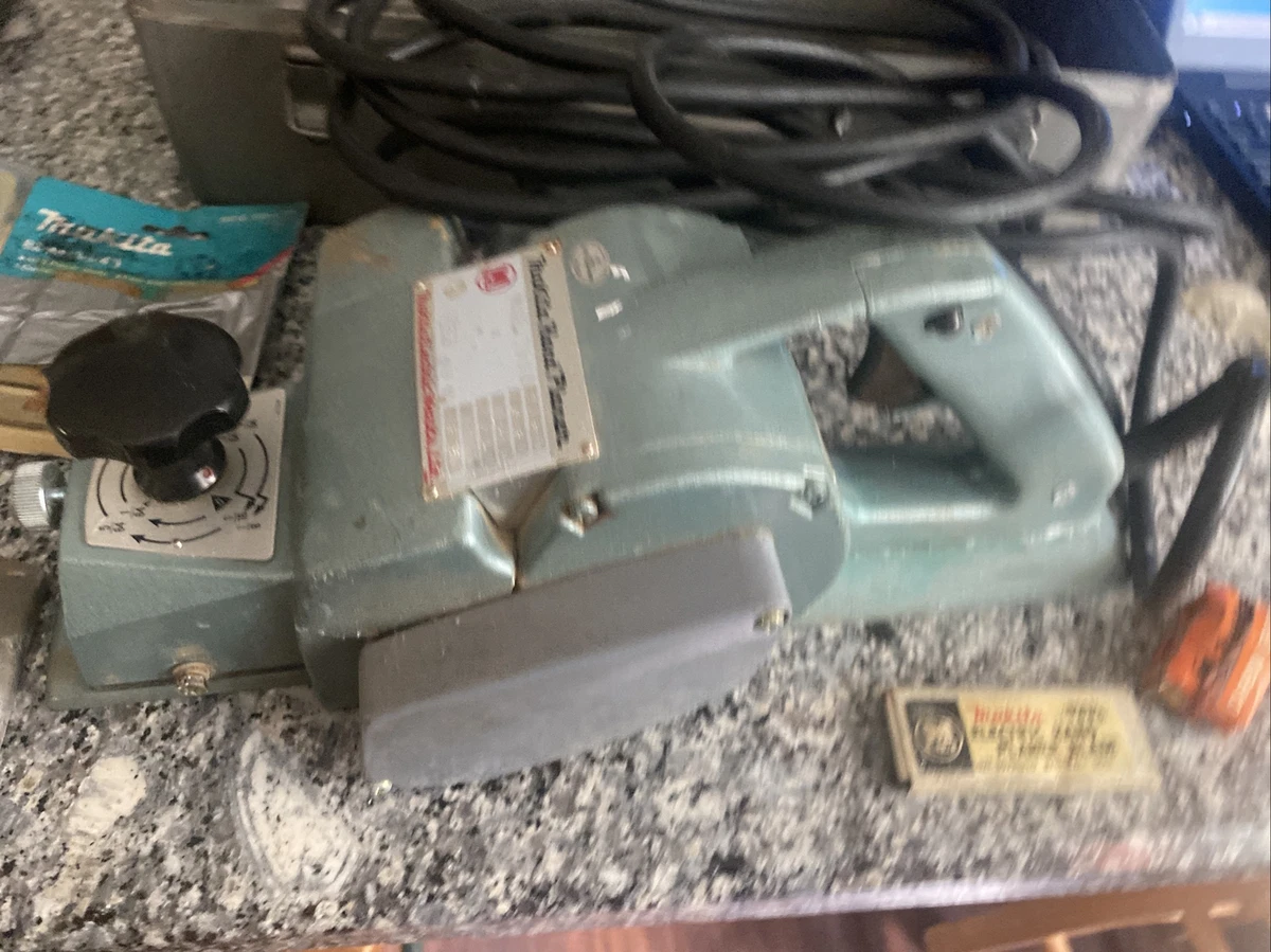Makita 12 2024 hand planer
