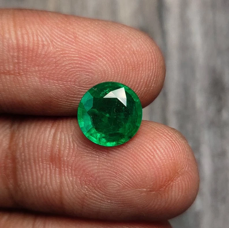 Green emerald stone clearance