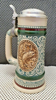 Antike Krug Avon Thema Jagd Angeln Muster Relief Grün Brown Nr. C01793 - Bild 1 von 4