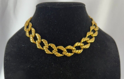 Vintage NAPIER Textured Chain Link Gold Tone Choker Necklace 1980's