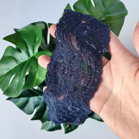 Navy blue online lace choker