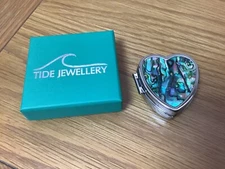 Beautiful Heart Inlaid Paua Shell Pill Box