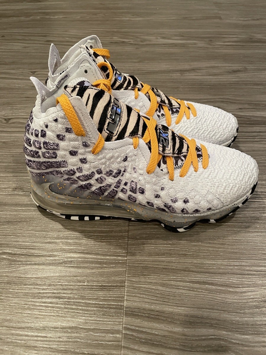 Lebron 17 Y2K playoff sneakers LeBron 17  main image 3