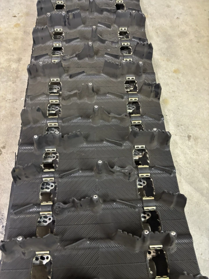 Camoplast Camso 9031M Challenger Extreme Mountain Snowmobile Track 162x15x2.25 - Image 3 of 4