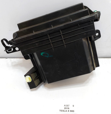   16-20 OEM Tesla Model X Front Body Comfort Control Module Enclosure Box BCM