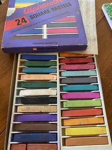 VTG Weber Costello 24 ct Alphacolor Square Pastels with Reusable Tray in Box 